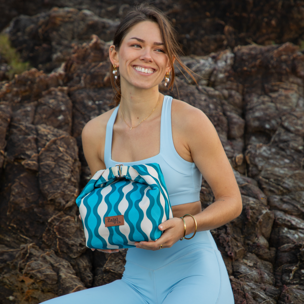 modern_wave_pattern_office_lunch_bag_design